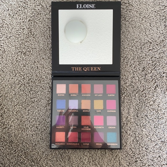 Eloise Queen Eyeshadow Palette - Picture 2 of 4